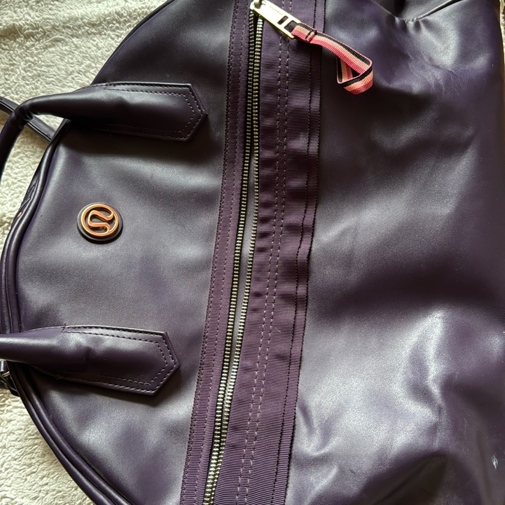 Lululemon rare gym bag purple